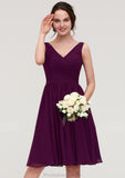 Sleeveless V Neck Chiffon A-line/Princess Knee-Length Bridesmaid Dresses With Pleated Hedwig STKP0025401